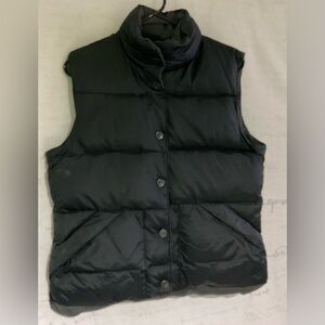 Bernardo men’s black puffer vest. Size Small.